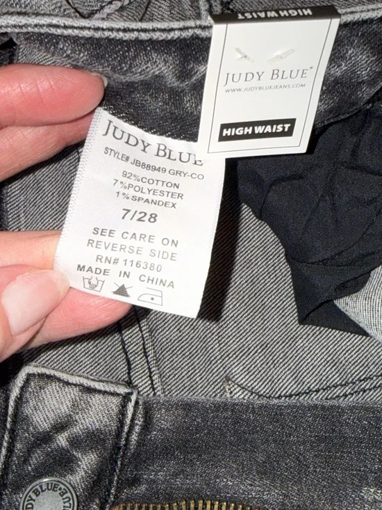 Judy Blue Gray Wide-Leg Crop Flare Jeans with Subtle ombré Fade - Picture 9 of 15